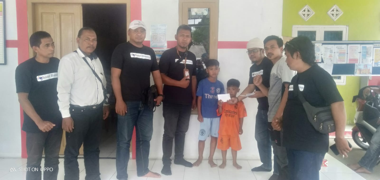 Rayakan HUT Ke-9, Redaksi Chanel Banten.com Santuni Anak Yatim