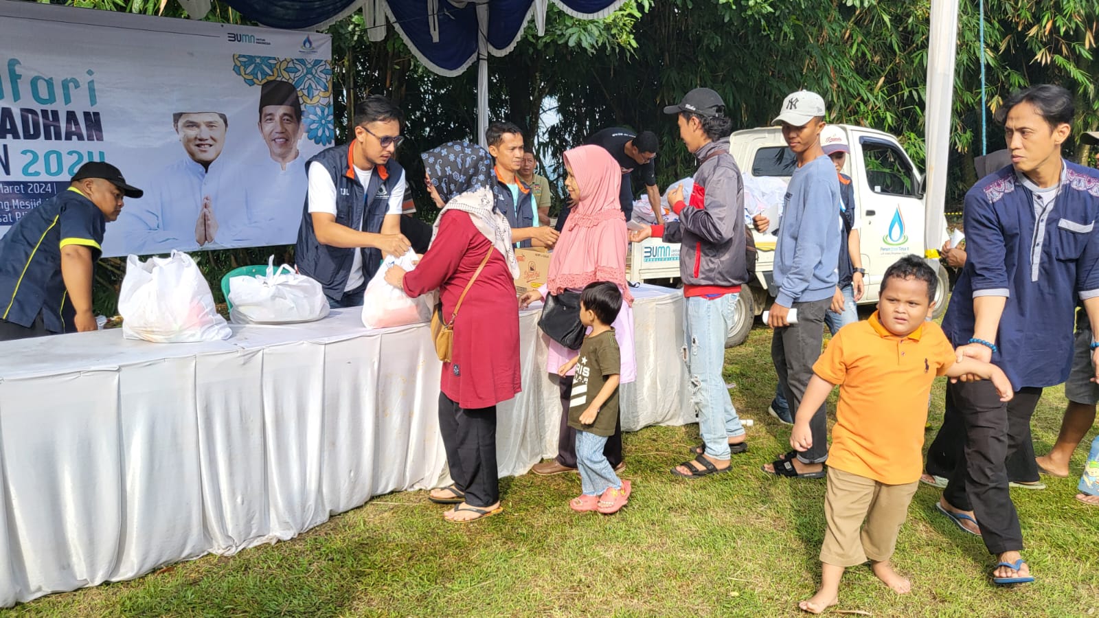 Jasa Tirta II Gelar Safari Ramadan, Bagikan 1.000 Sembako Murah