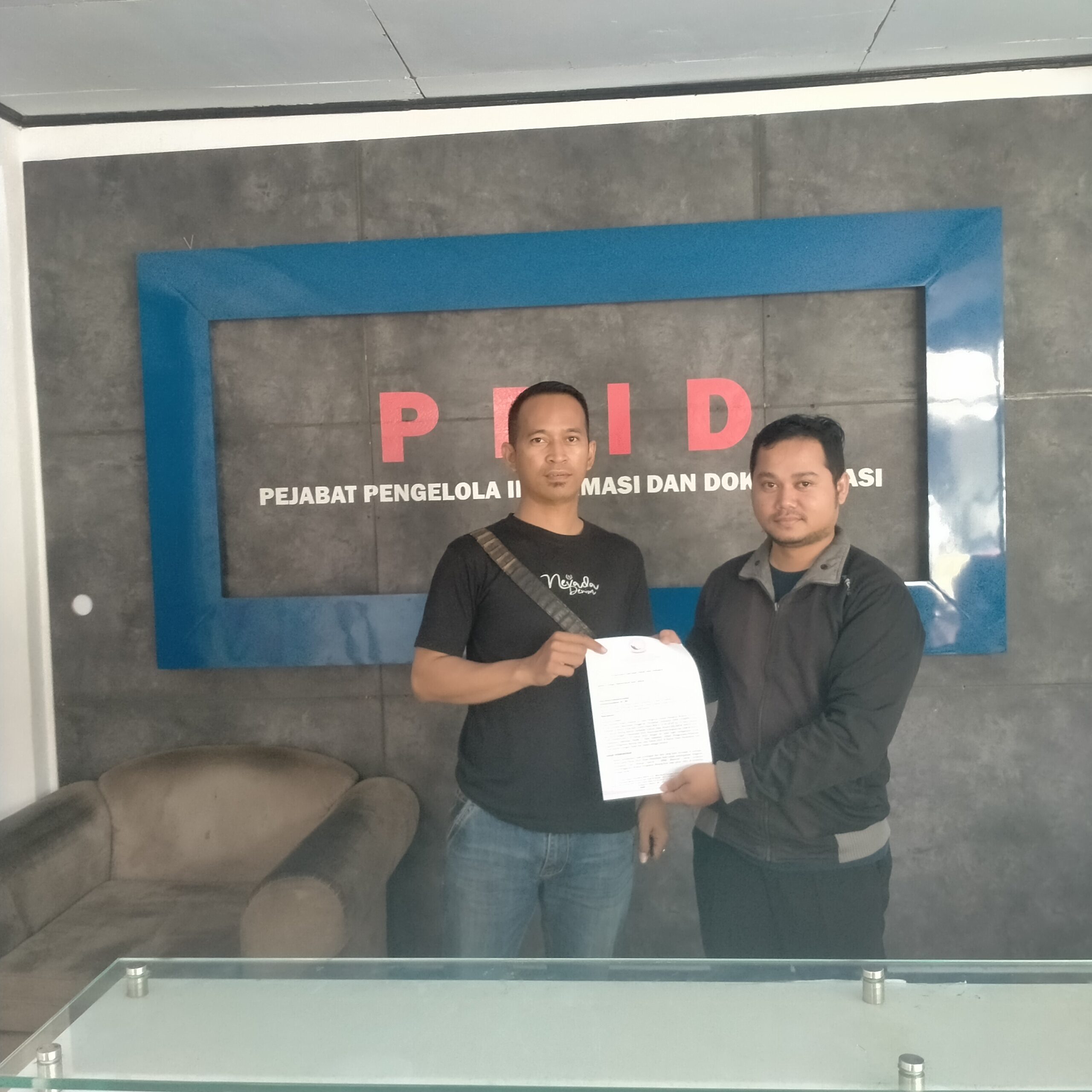 Buntut  Dari Janji Palsu Kabid SMP Pada Penerima  Bantuan Meubelair Pada APBD Anggaran Tahun 2023, LSM KOMPPI Banten Datangi PPID Diskominfo Lebak