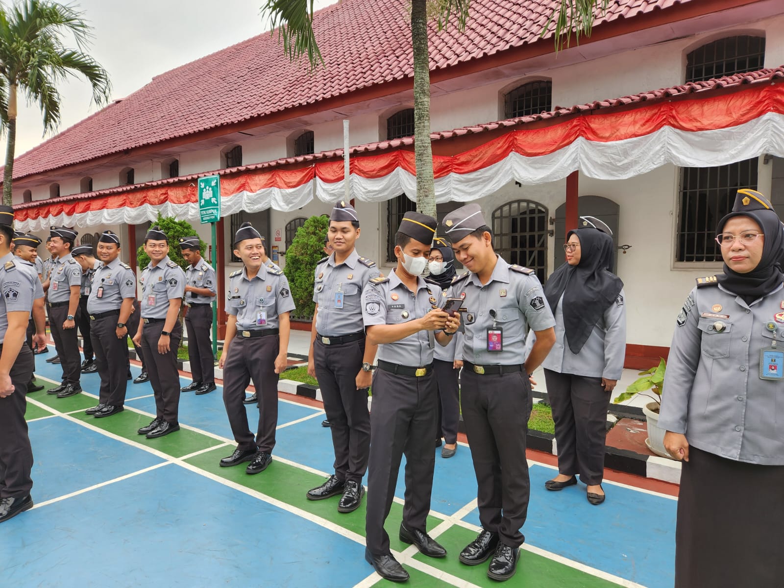 Saat Apel Pagi Kalapas Rangkasbitung Gelar Sidak Handpone Petugas Lapas, Hal ini Guna Cegah Maraknya Judi onlin