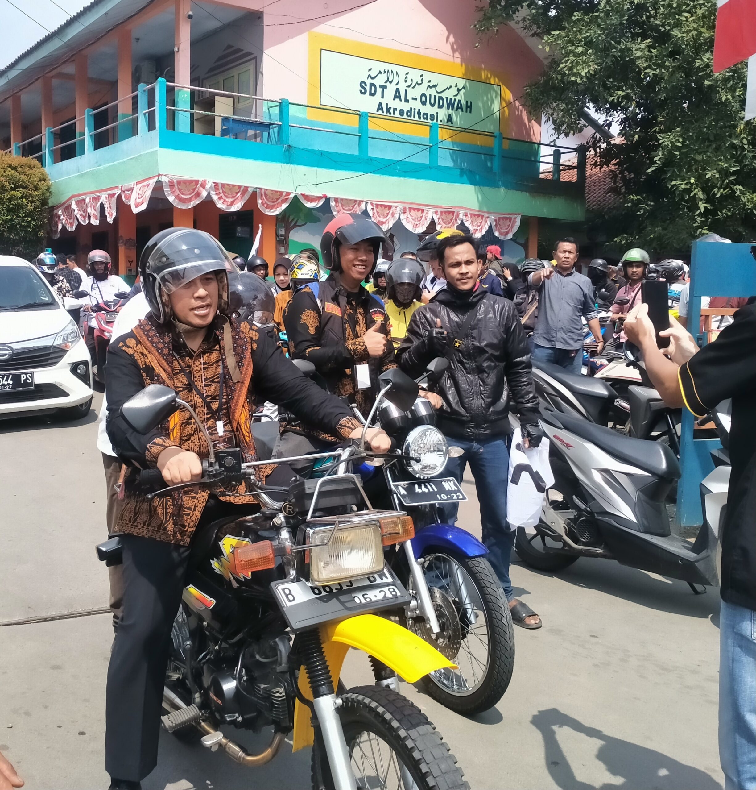 Pasangan Sanuji Pentamarta Beserta Dita Fajar Baihaqi Resmi Mendaftar di KPU Lebak Menjadi Pendaftar Kedua