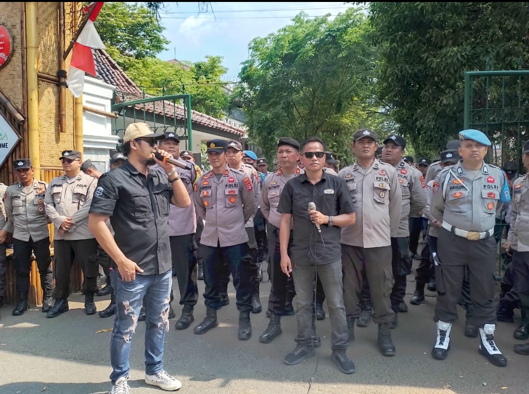 LSM Baralak Bersama Ormas BBP Gelar Aksi Ujuk Rasa Dihalam Pemkab Lebak