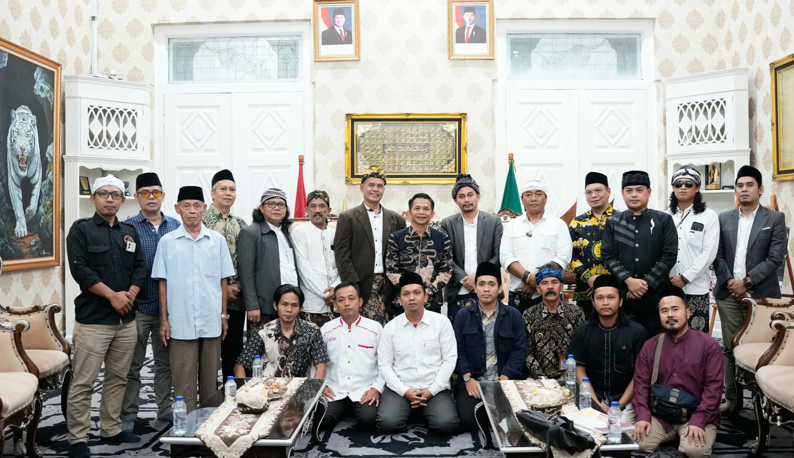 Diperkokoh Empat Keluarga Keturunan Prabu Siliwangi dan Sunan Gunung Jati, Om Zein Sampaikan Ini