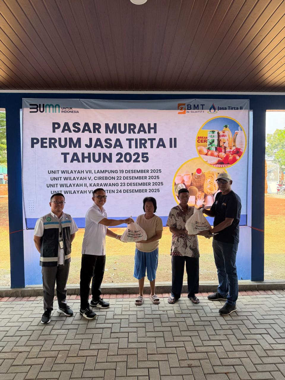 Pasar Murah TJSL PJT II Jaga Daya Beli Masyarakat Jelang Nataru 2025/2026