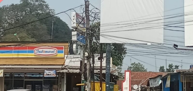 Perbup Jadi Senjata, Pemkab Lebak Tertibkan Kabel Semrawut yang Ganggu Estetika Kota